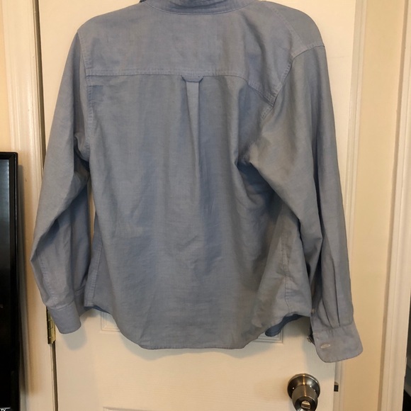 Button down - Picture 3 of 3